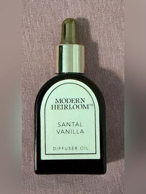 ✨NEW✨ Diffuser Oil: Santal Vanilla (15mL) 🪷Mix’N’Match 1 for $11 or 2 for $18🪷